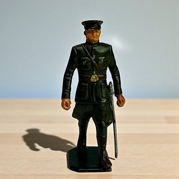 Vintage 1960s/70s Plastic Soldier With Sword Toy Figurine (Marx Reissue)? - Picture 1 of 9